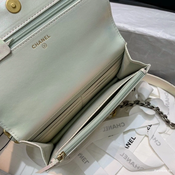 Firstbag Ru CHANEL19 ON WALLET CHAIN 0727